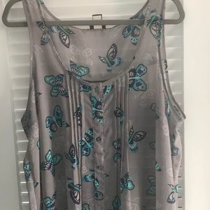 Layering tank w/ flutter detail